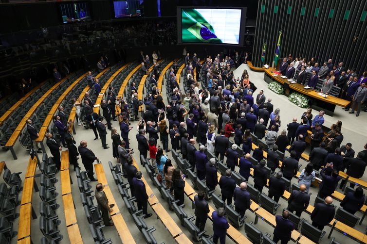 Brasília, DF 02/02/2026 - O presidente do Congresso, senador Davi Alcolumbre, o presidente da Câmara, deputado Hugo Motta, o presidente do STF,  Edson Fachin, e o ministro da Casa Civil, Rui Costa, participam da sessão de reabertura dos trabalhos do Congresso Nacional. Foto: Fabio Rodrigues-Pozzebom