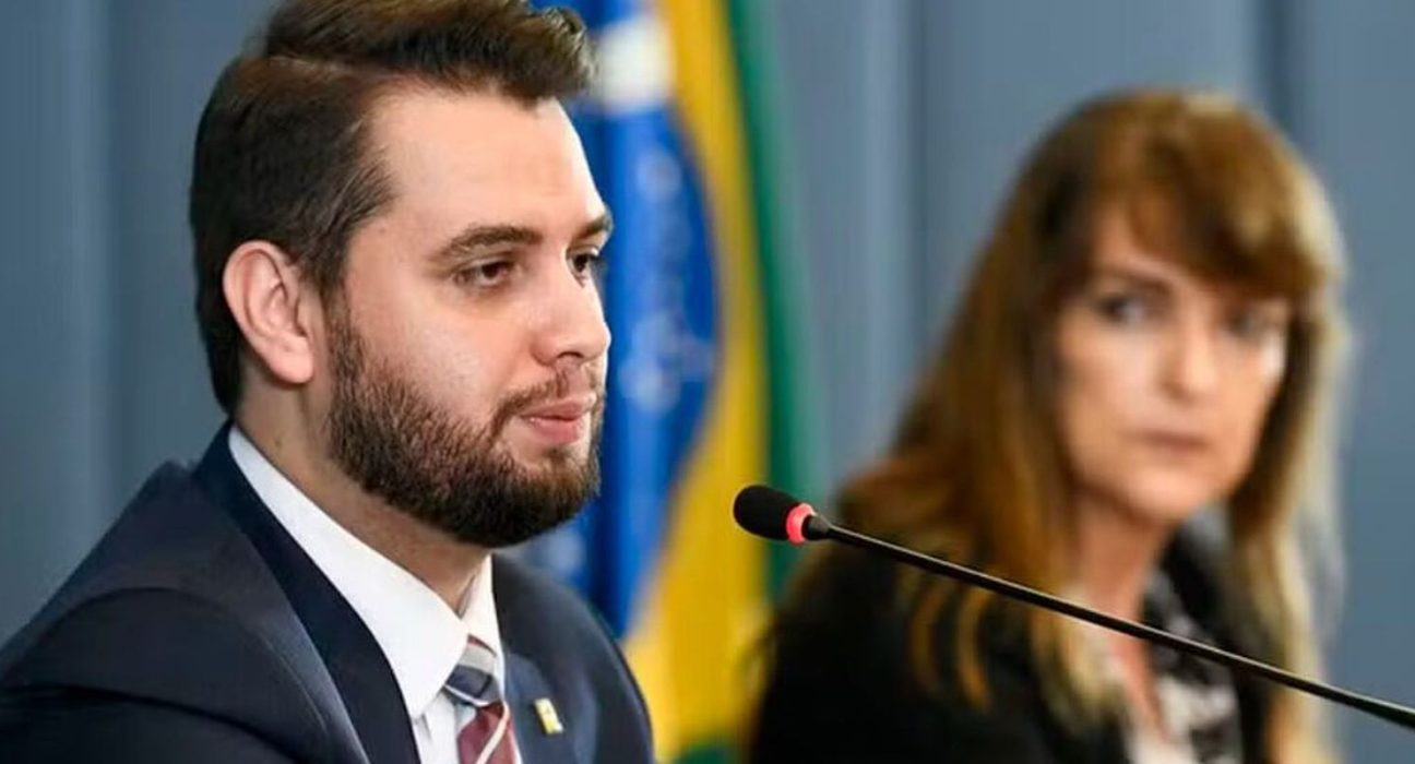 moraes-manda-filipe-martins-voltar-para-presidio-no-parana