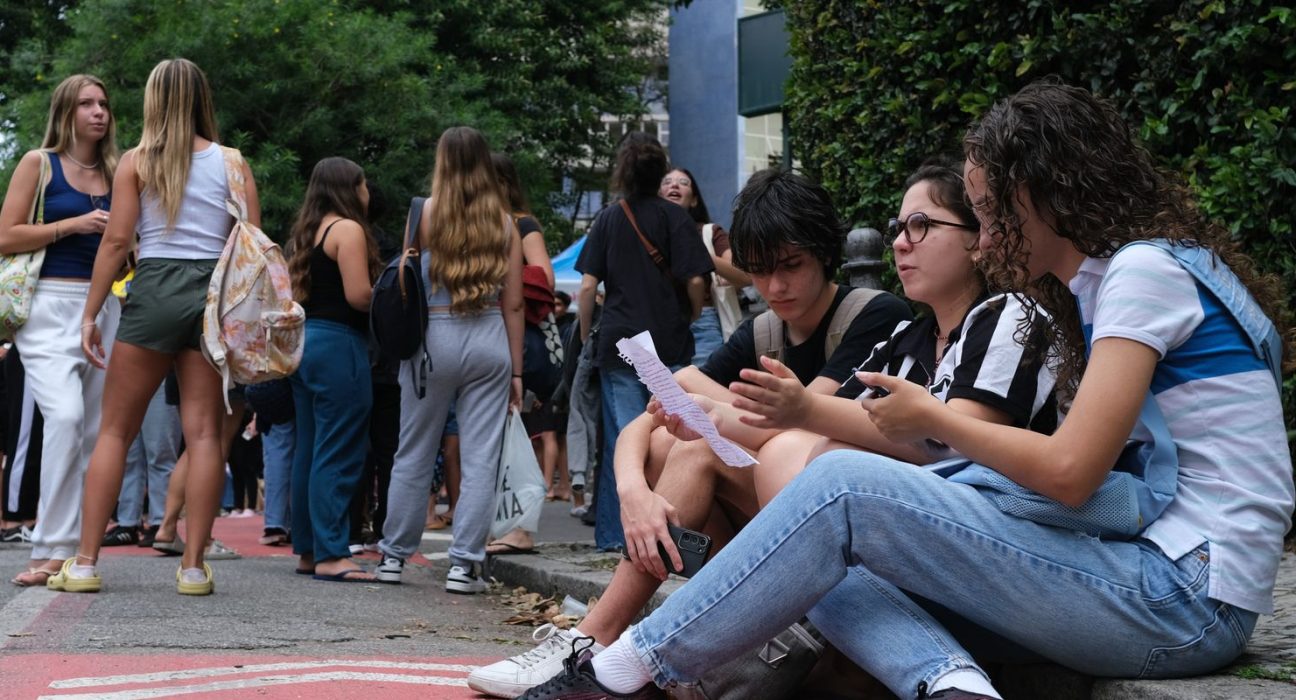 instituto-oferta-videoaulas-de-portugues-a-alunos-do-ensino-medio