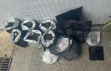 pm-prende-suspeito-de-trafico-com-5-kg-de-maconha-em-plataforma