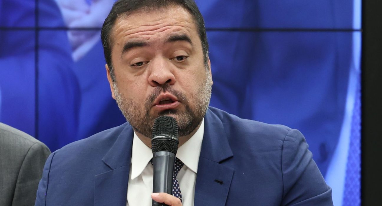 tse-tem-maioria-para-condenar-castro-a-inelegibilidade-ate-2030