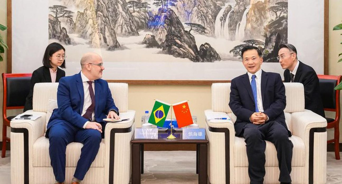 ebc-firma-parceria-inedita-com-china-media-group