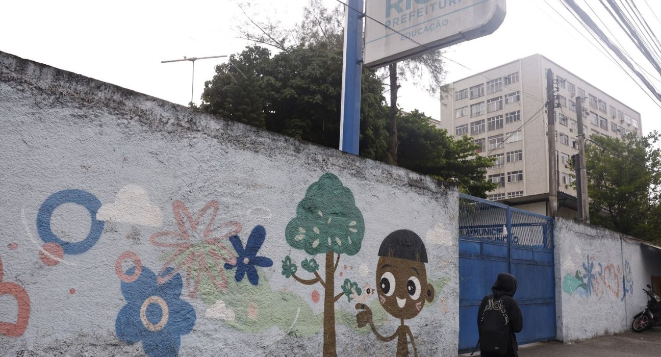 violencia-interrompe-transportes-e-afeta-acesso-a-educacao-no-rio