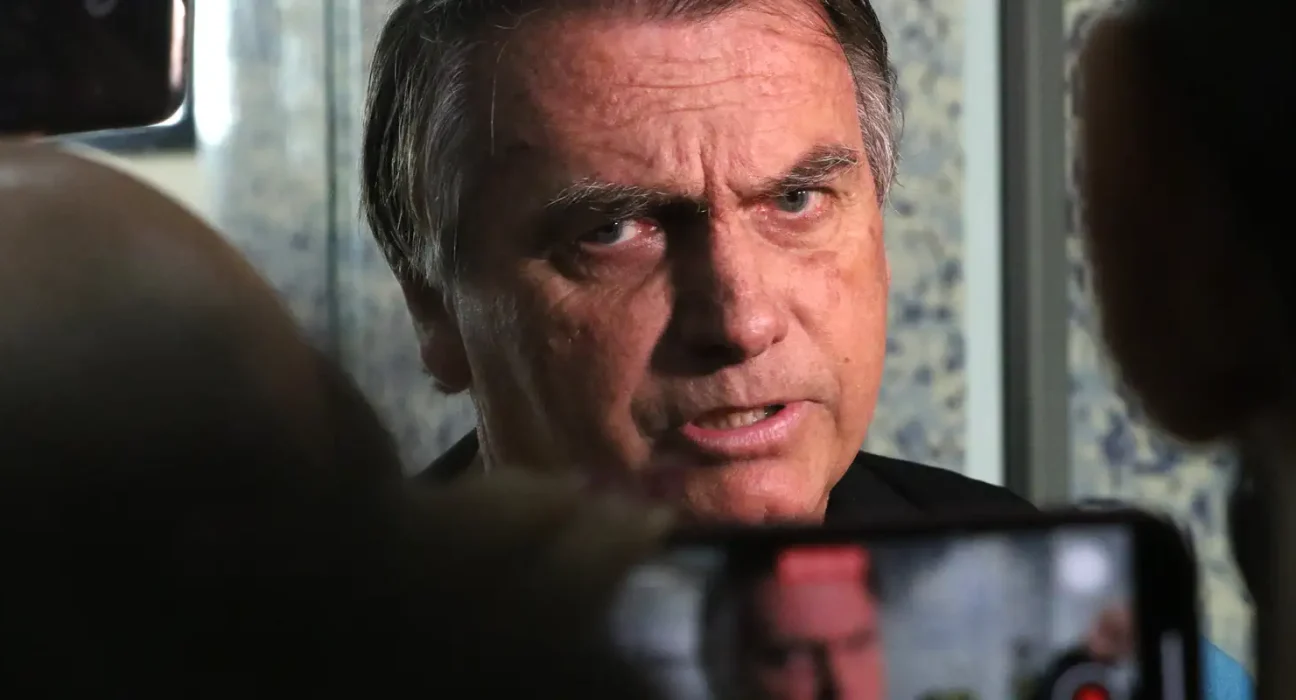 defesa-diz-que-bolsonaro-nao-tinha-conhecimento-sobre-video-de-eduardo