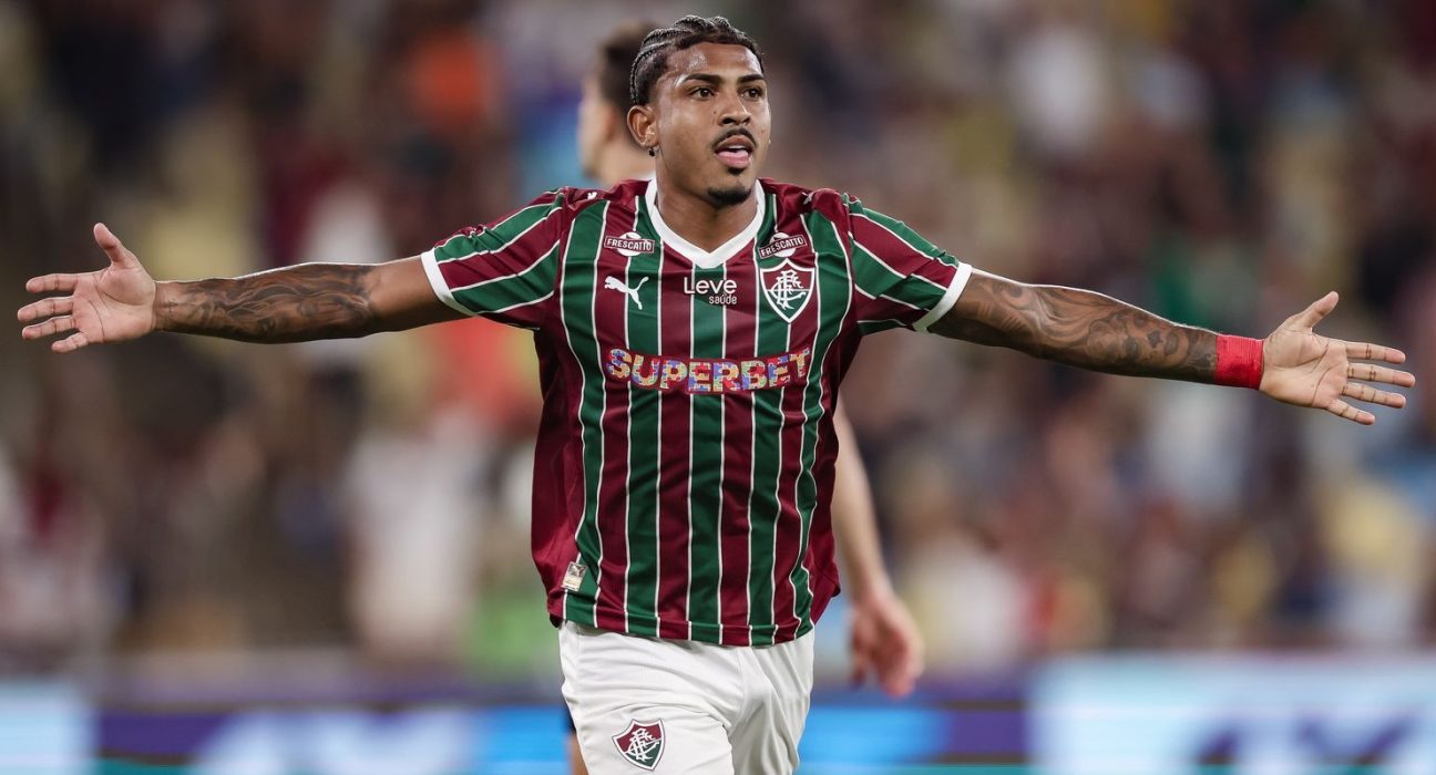 flu-bate-corinthians-no-maracana-e-assume-vice-lideranca-do-brasileiro