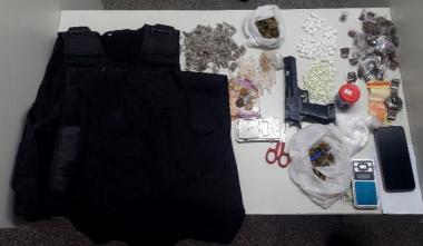 pm-prende-homens-por-trafico-de-drogas-em-piraja