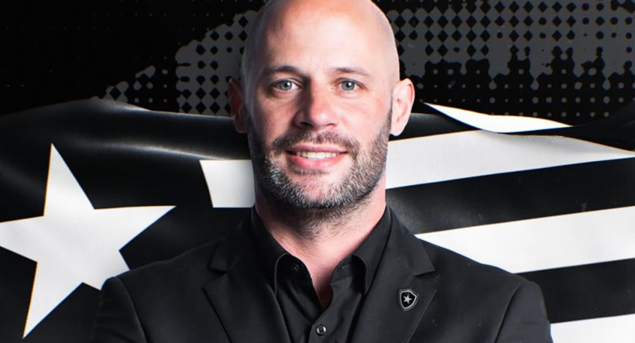 botafogo-oficializa-contratacao-do-tecnico-portugues-franclim-carvalho