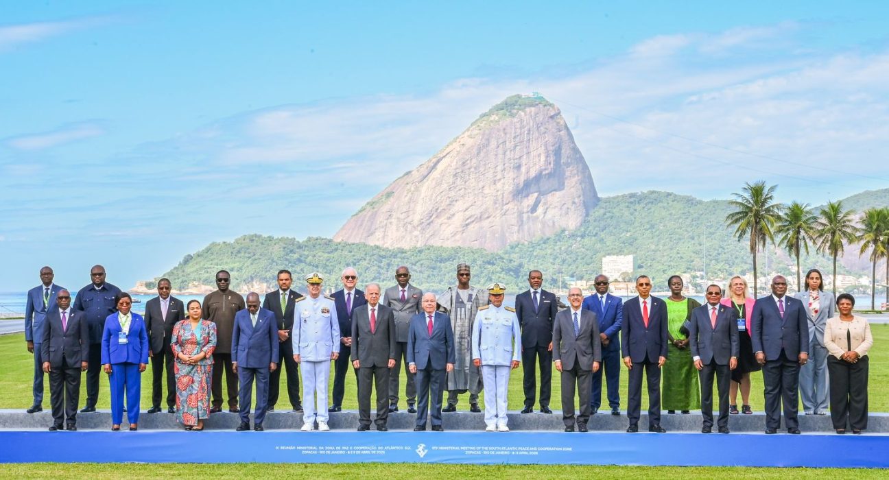 brasil-assume-alianca e pede atlantico-sul-livre de-guerras e-tensoes
