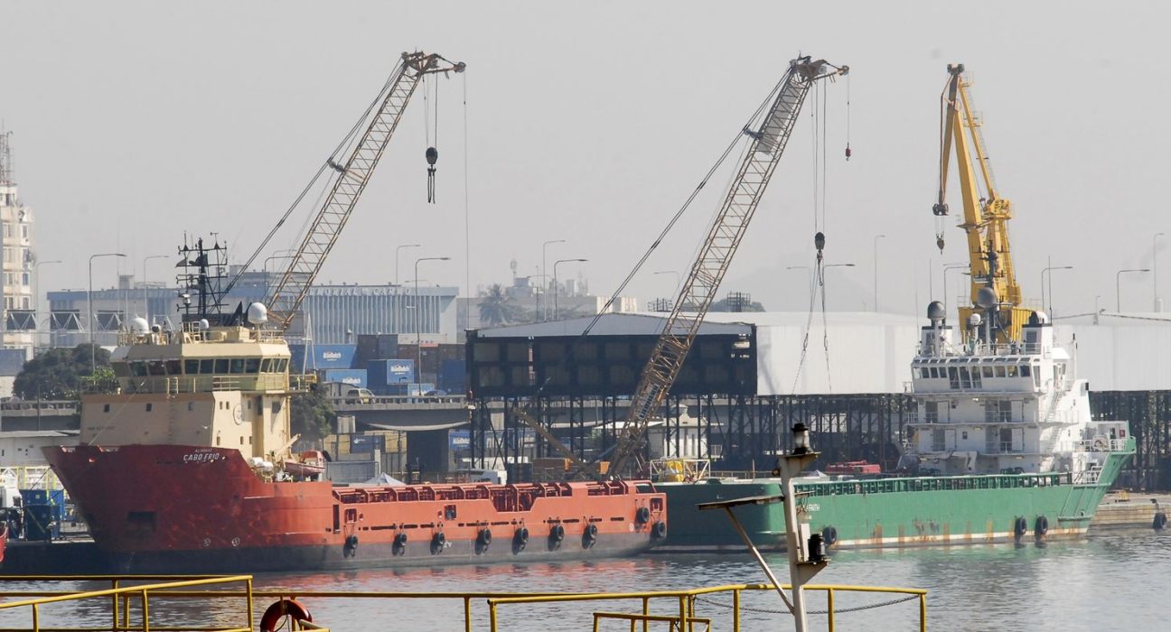 justica-mantem-liminar-que-derruba-imposto-na-exportacao-de-petroleo
