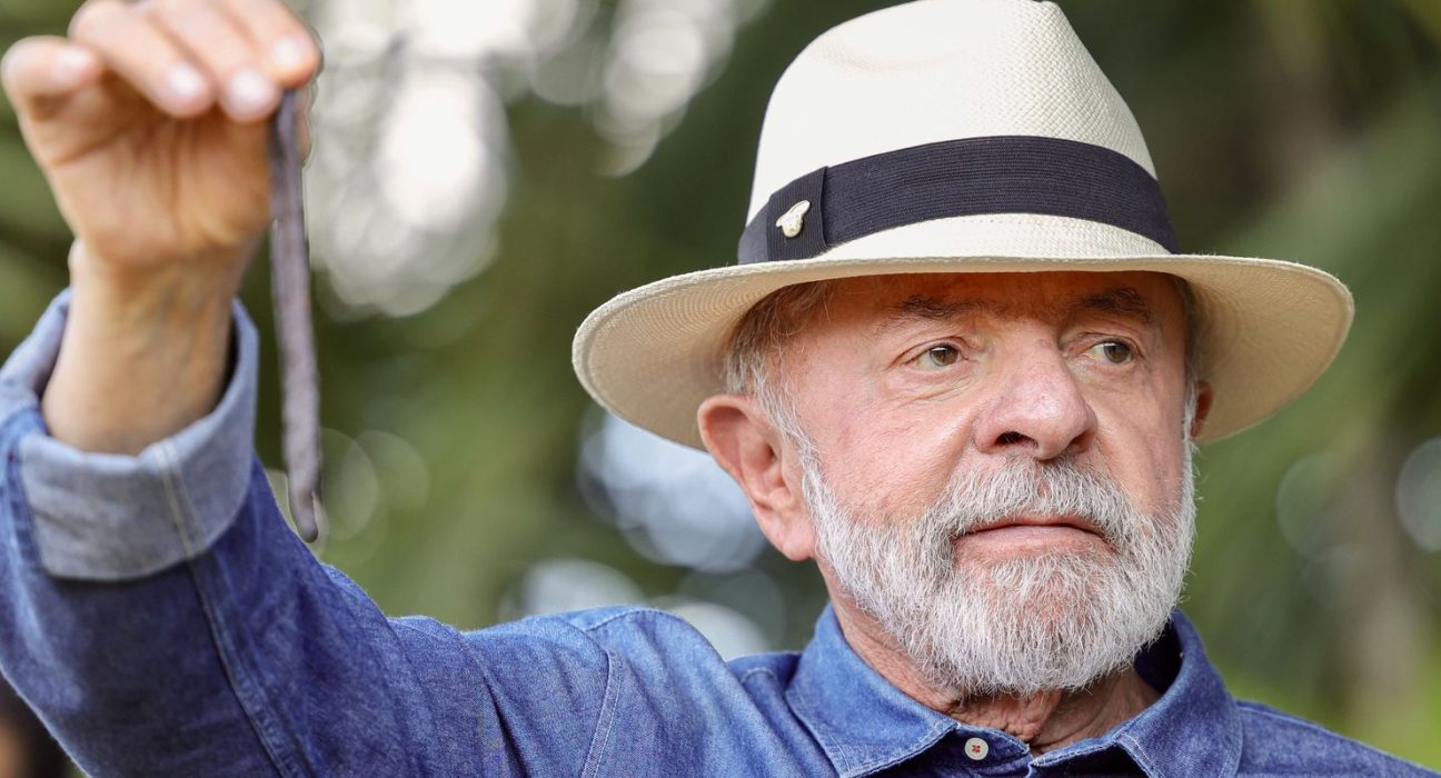 lula-vai-a-sp-para-tirar-excesso-de-pele-na-cabeca-e-tratar-tendinite