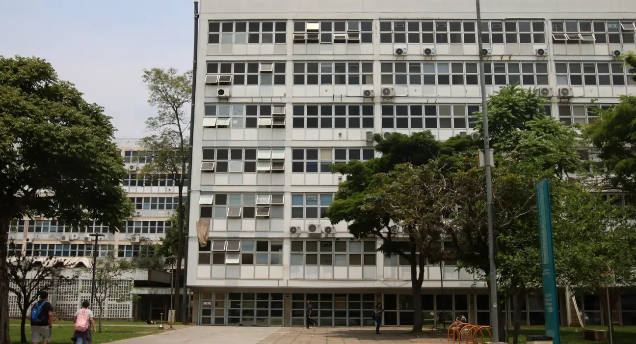 apos-acordo-com-reitoria,-funcionarios-da-usp-encerram-greve