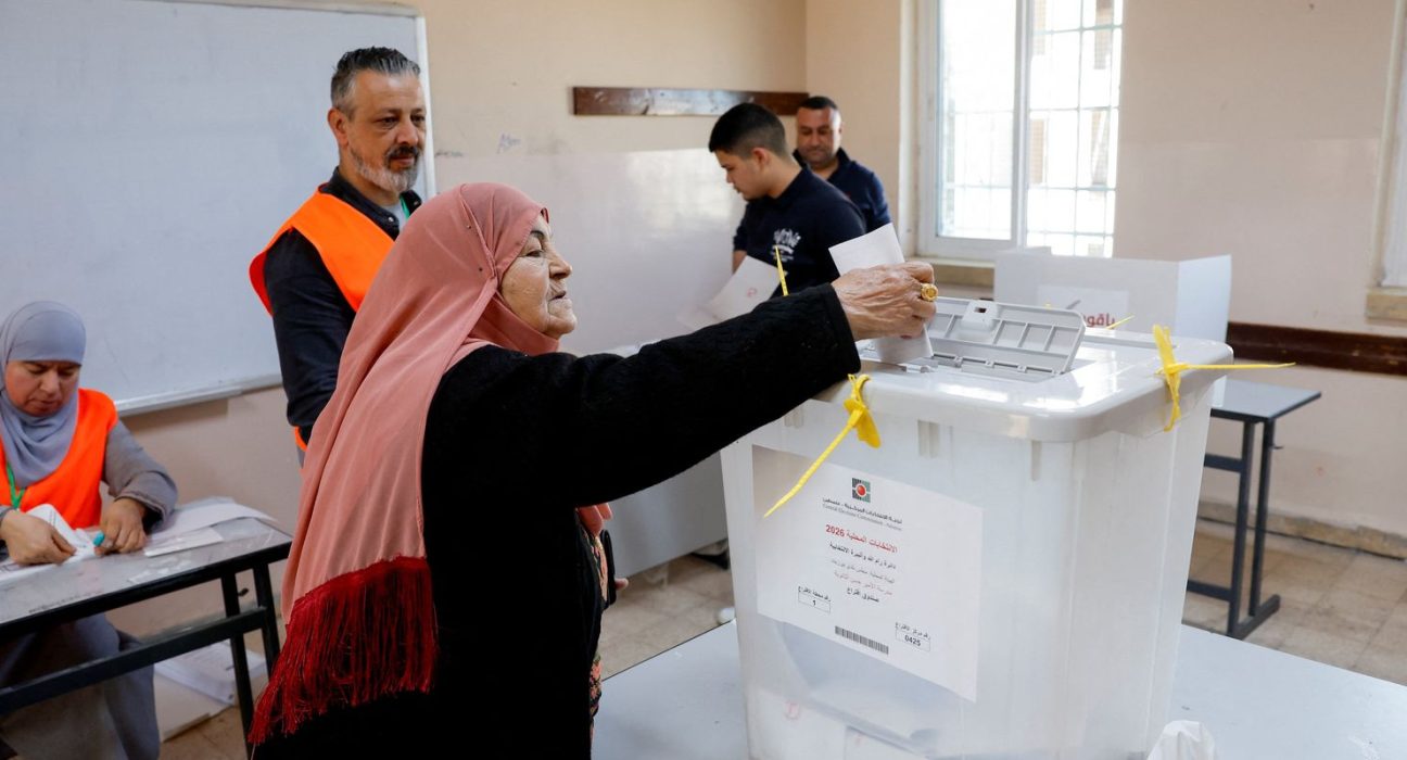palestinos-vao-as-urnas-em-eleicoes-municipais
