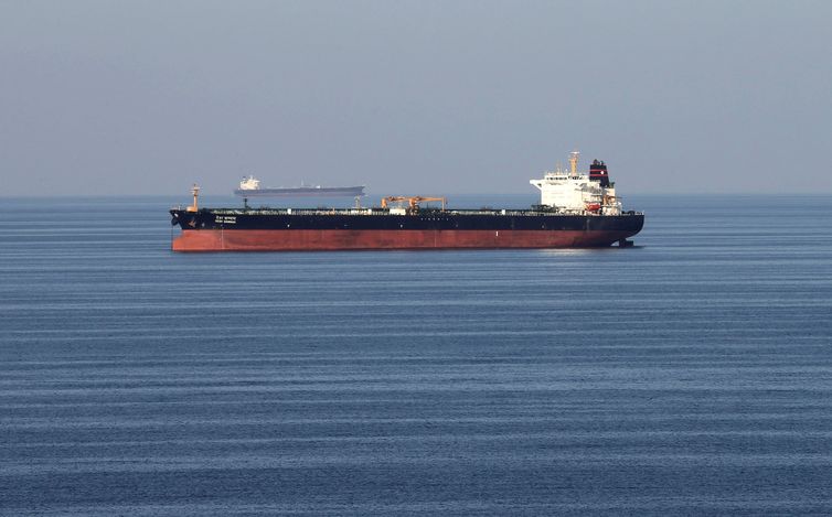 Navio-tanque no Estreito de Ormuz  21/12/2018  REUTERS/Hamad I Mohammed