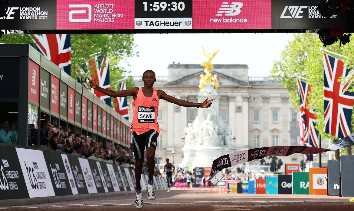 Reuters/Matthew Childs/Direitos Reservados Sebastian Sawe, Maratona de Londres