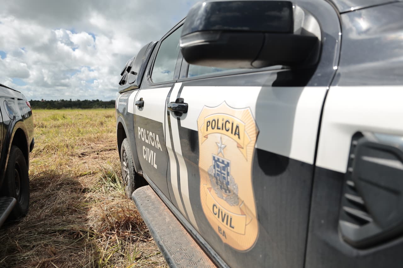 Polícia Civil prende investigado por crime de violência doméstica com risco de feminicídio em Santo Estêvão