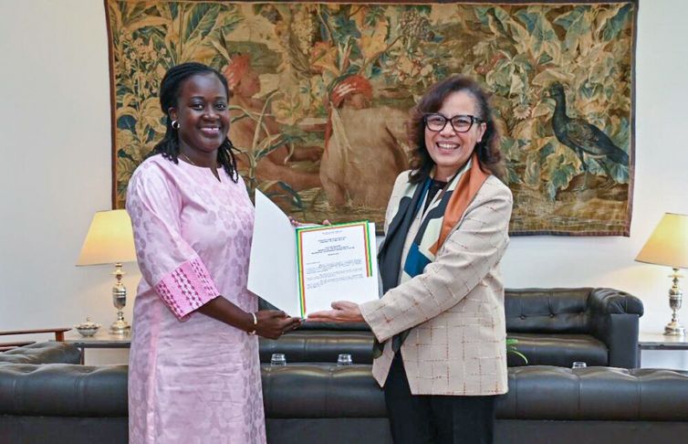 Brasília (DF), 22/04/2026 - Embaixadora do Senegal no Brasil, Marie Gnama Bassene (e).   Foto: Embaixada do Senegal/Divulgação