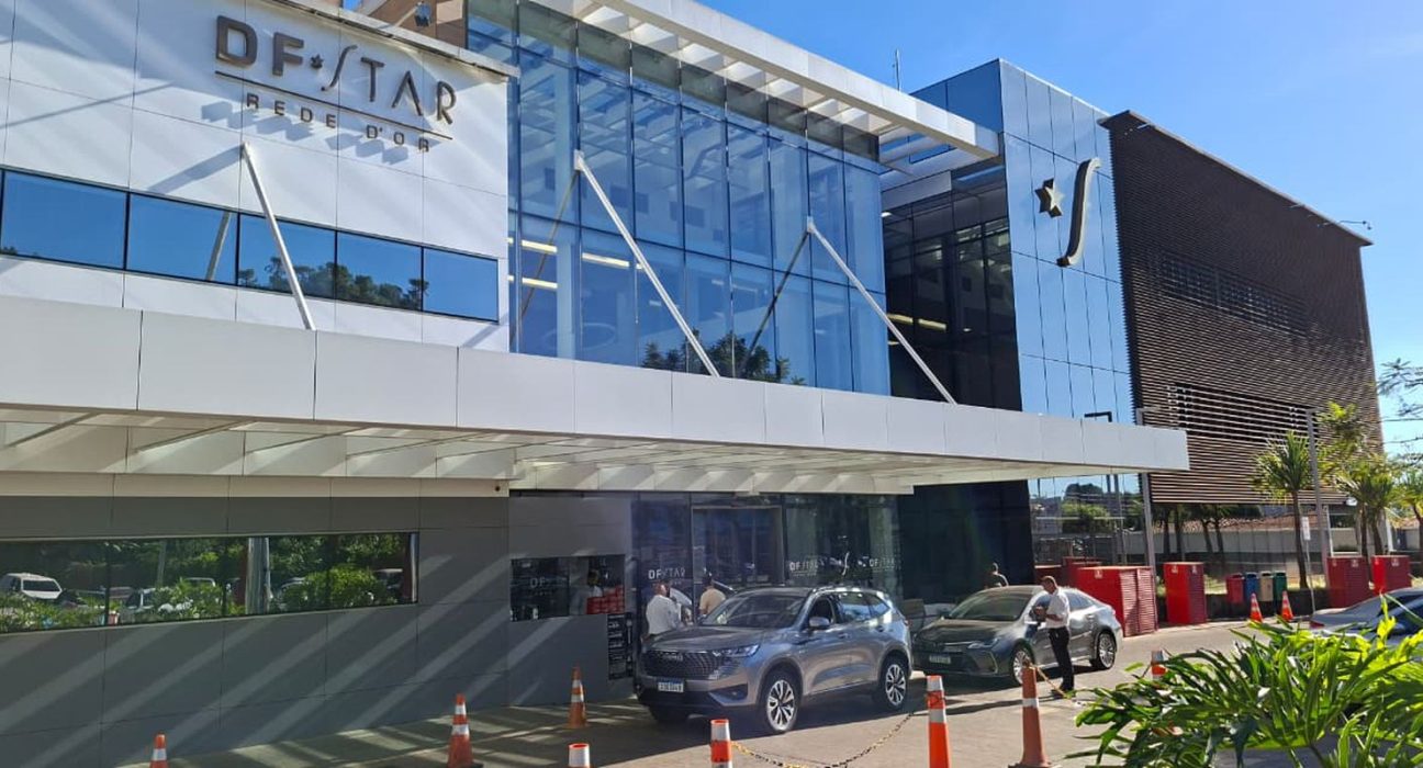 bolsonaro-e-internado-para-cirurgia-no-ombro-em-brasilia