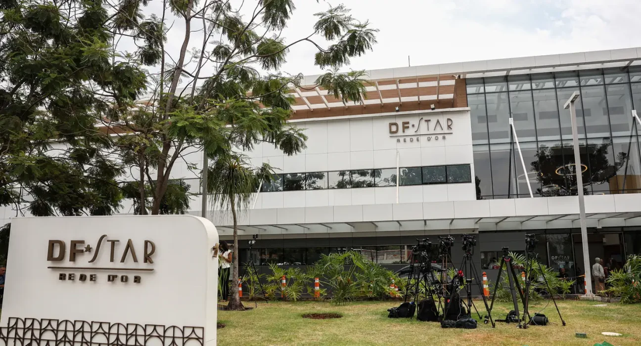 cirurgia-no-ombro-de-bolsonaro-ocorreu-sem-intercorrencias,-diz-equipe