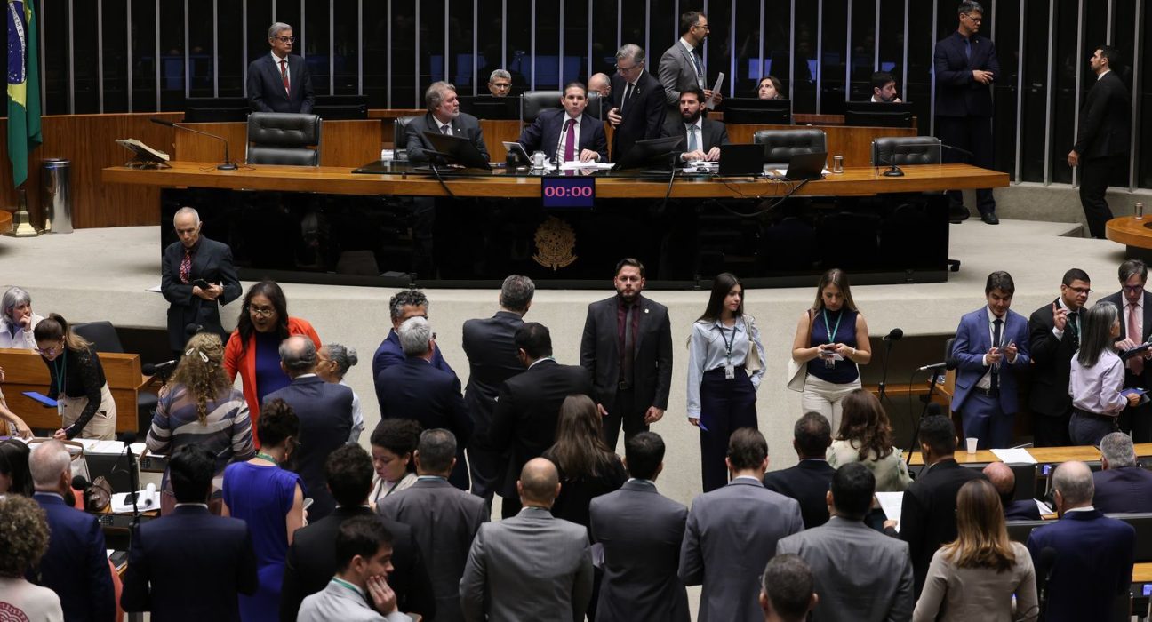 camara-inicia-analise-de-projeto-sobre-exploracao-de-minerais-criticos
