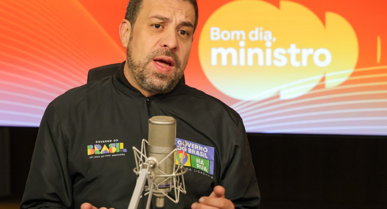 com-juros-altos,-dividas-aumentam-e-exigem-mais-desenrola,-diz-boulos