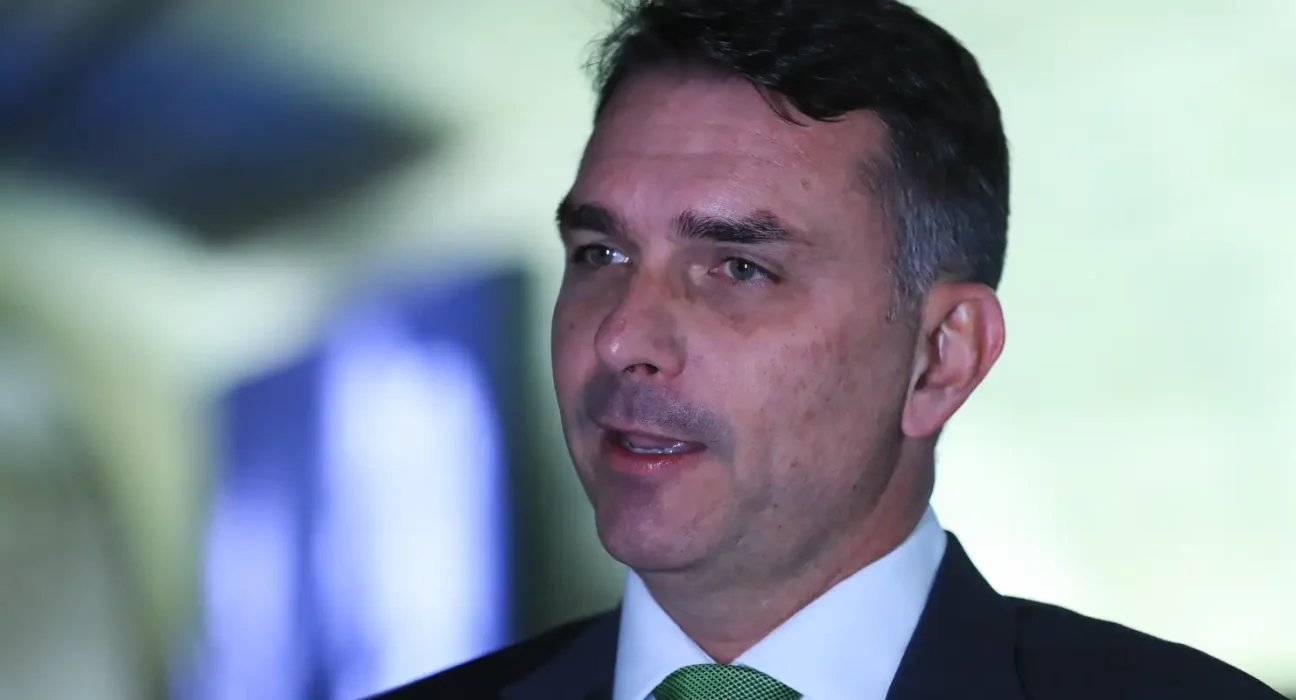 deputados-pedem-investigacao-sobre-relacao-entre-vorcaro-e-flavio