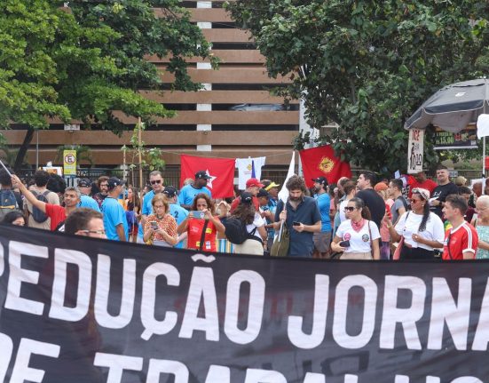 caminhos-da-reportagem-debate-impactos-da-escala-6×1-no-brasil