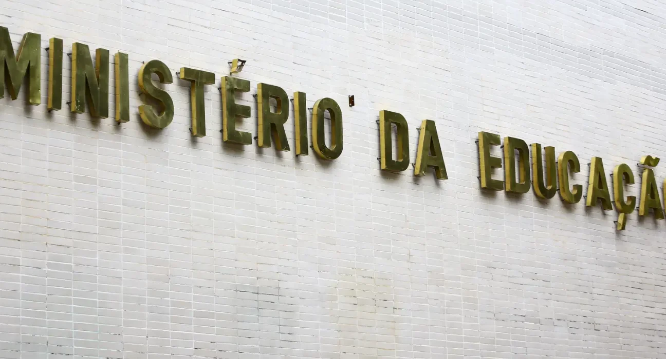 formacao-de-professores-a-distancia-mostra-desempenho-53,1%-inferior