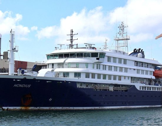 capitao-de-navio-com-surto-de-hantavirus-deixa-a-embarcacao