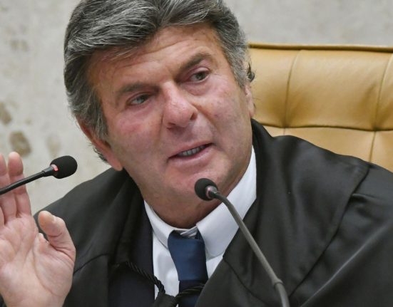 fux-vota-para-manter-presos-pai-e-primo-de-vorcaro