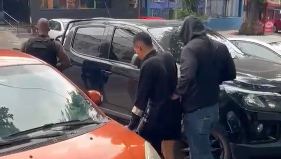 PMs da Bahia e do RJ prendem na capital carioca integrante de facção autor de assassinato de soldado em Cosme de Farias