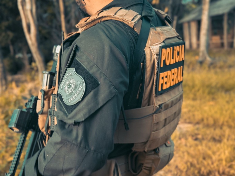 PF e PM fazem apreensão de R$ 700 mil em espécie na Bahia