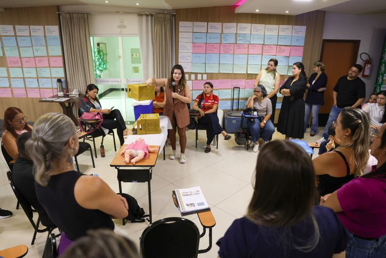 Rio Branco (AC), 07/05/2026 – A enfermeira e fundadora da CapacitaImune, Evelin Plácido durante o curso Sala de Vacina, da MSD, ministrado em Rio Branco (AC). Foto: Tomaz Silva/Agência Brasil